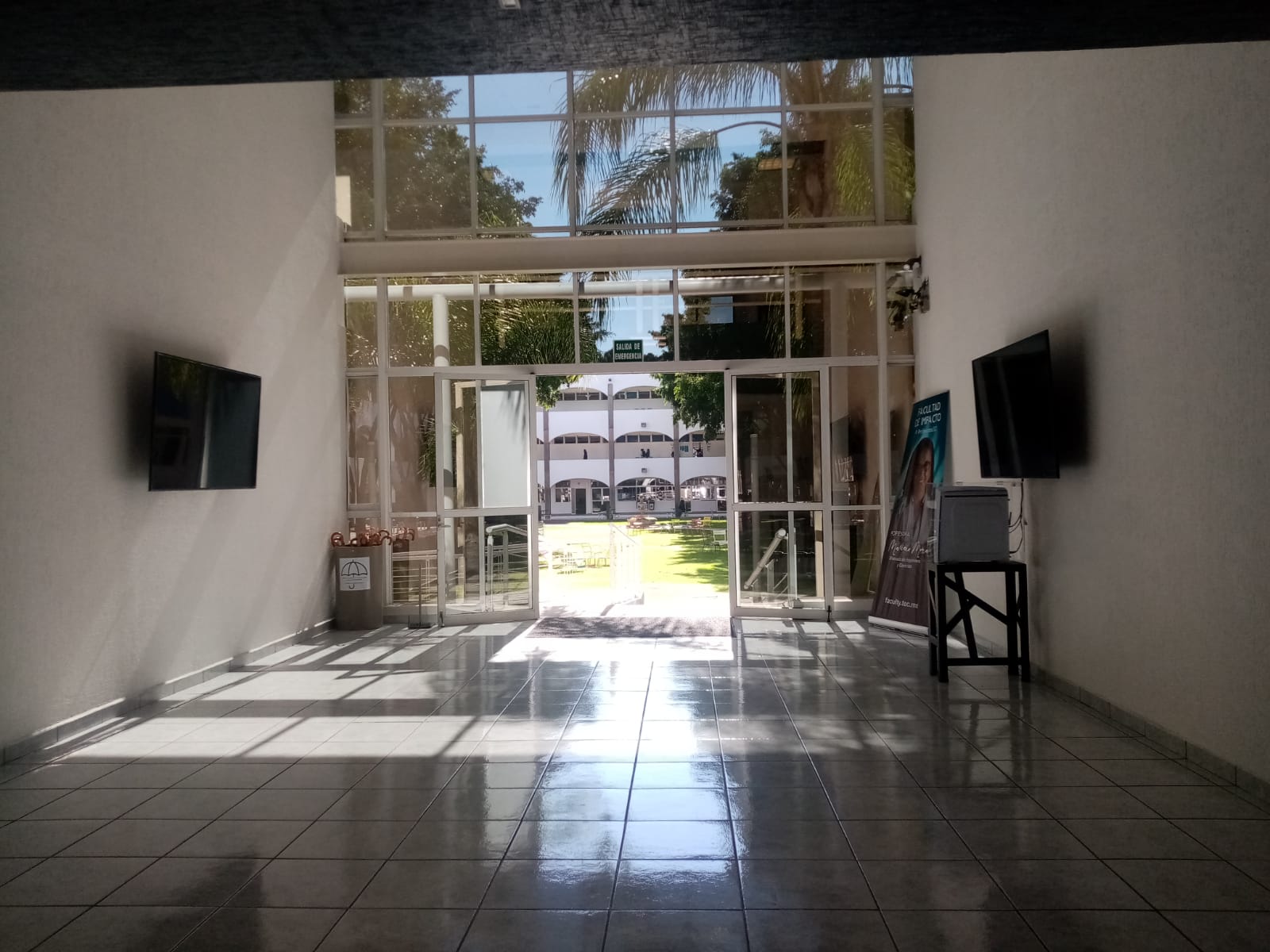 Lobby Edificio 2c